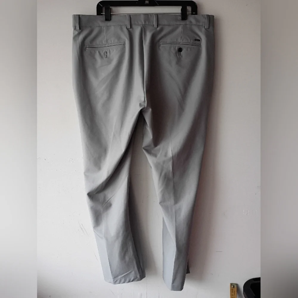 Greg Norman Mens Gray‎ Stretch Golf Pants Flat Front Performance 38x29